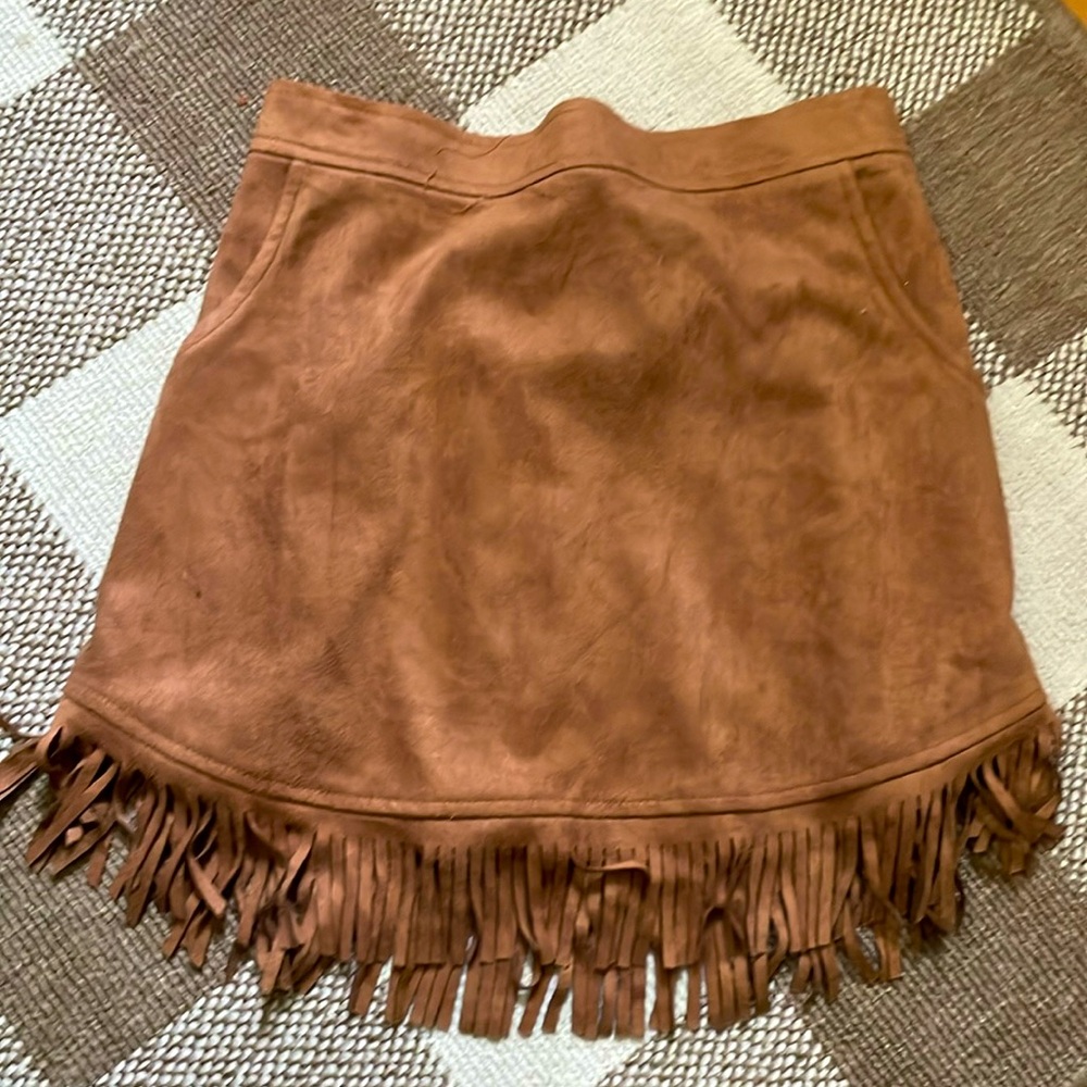 Adorable fringed mini skirt